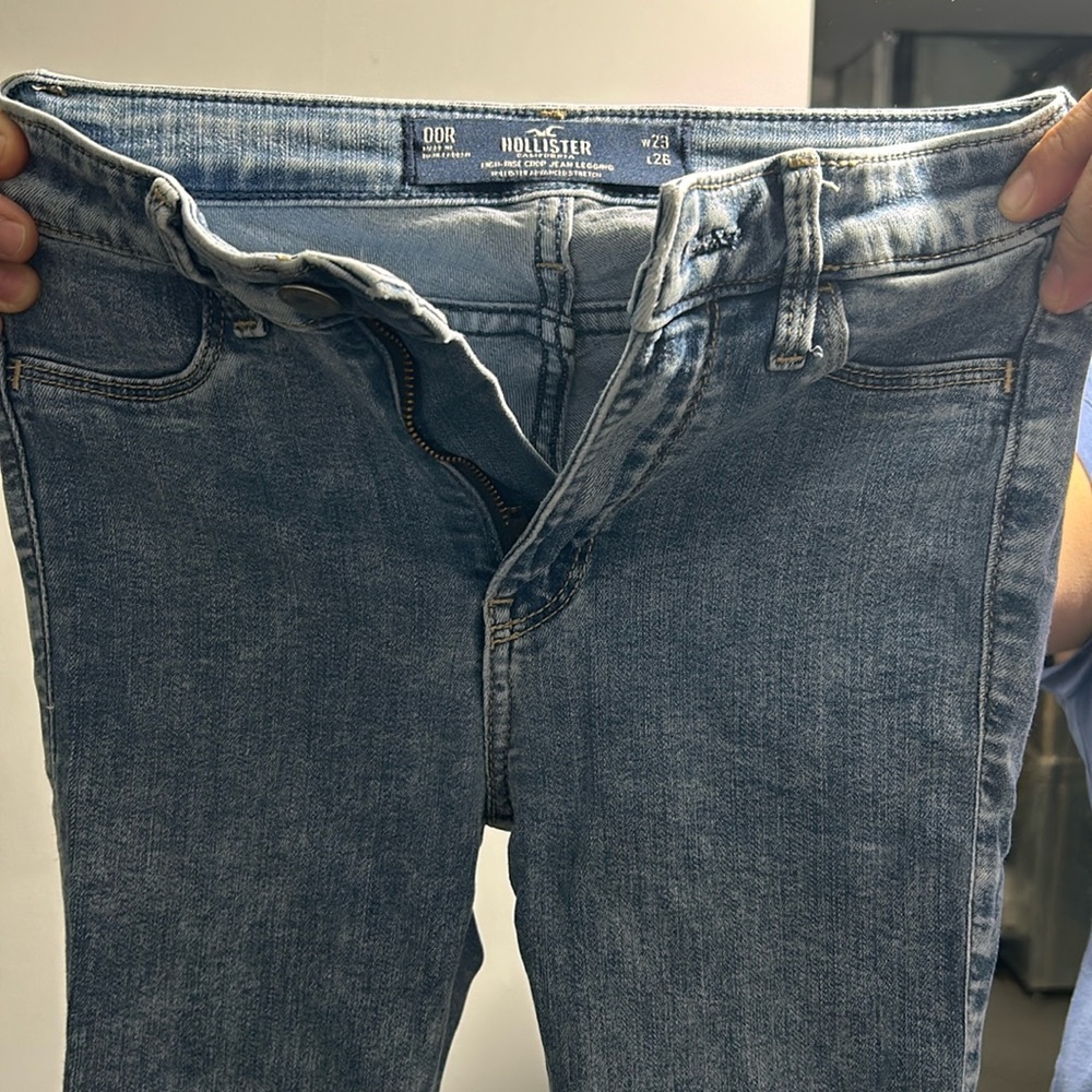 Size 00R high rise jeans holister